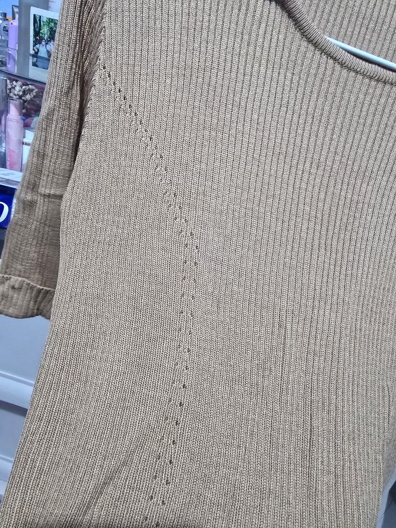 Light Brown Knitted 3/4 Collared Top (Category: Blouses) located in Quezon City. Submitted by dinesaur (Listing ID 1468689542, Image 2). Description: .
