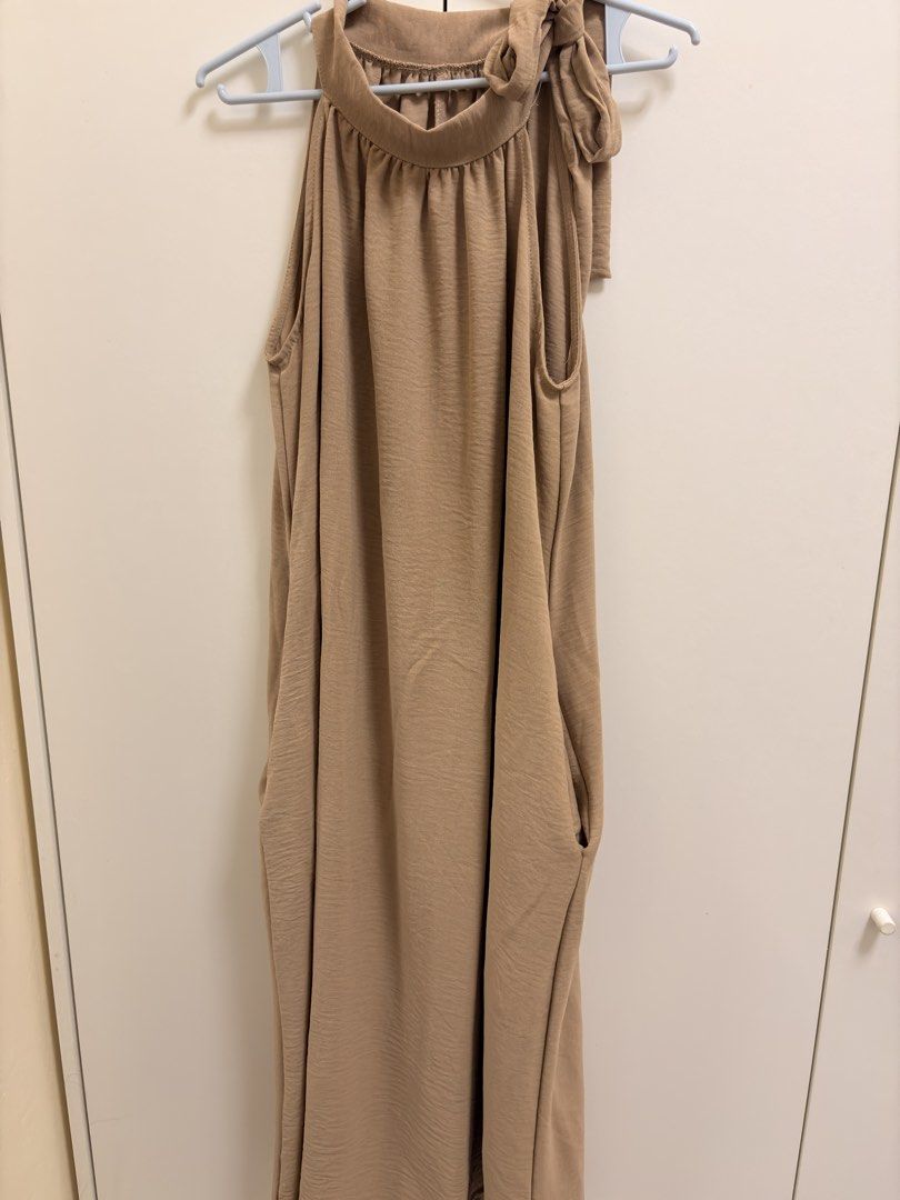 Light brown Long dress with pockets (Category: Dresses) located in Quezon City. Submitted by j.styles (Listing ID 1468676516, Image 1). Description: .