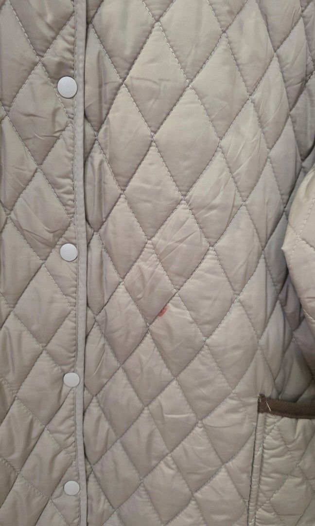 Light Brown Quilted Jacket with Brown Corduroy Collar (Category: Coats, Jackets and Outerwear) located in Antipolo. Submitted by chimmychoo (Listing ID 1468655388, Image 3). Description: THRIFTED 🌼 SIZE: L-XL shoulders 19" width 22" length 27" Flaws: Stain.