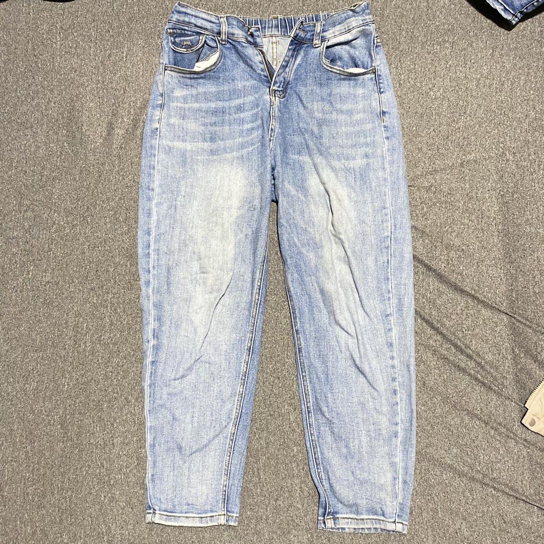 Lightwash Denim Pants (Category: Jeans) located in Manila. Submitted by dustindustin (Listing ID 1468613197, Image 1). Description: Condition: 10/10 Size: 31-32.
