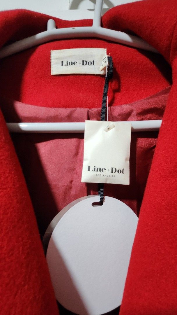 Line + Dot Red Wool Crop Jacket Coat (Category: Coats, Jackets and Outerwear) located in Taytay. Submitted by luxebagcray (Listing ID 1468594442, Image 3). Description: - Brand: Line + Dot (still has original tags) - Color: Vibrant bright red - Material: Premium wool blend with smooth, silky inner lining - Design: Oversized lapel collar and chic tortoiseshell front buttons - Fit: Structured, trendy boxy fit in a short, cropped length - Condition: