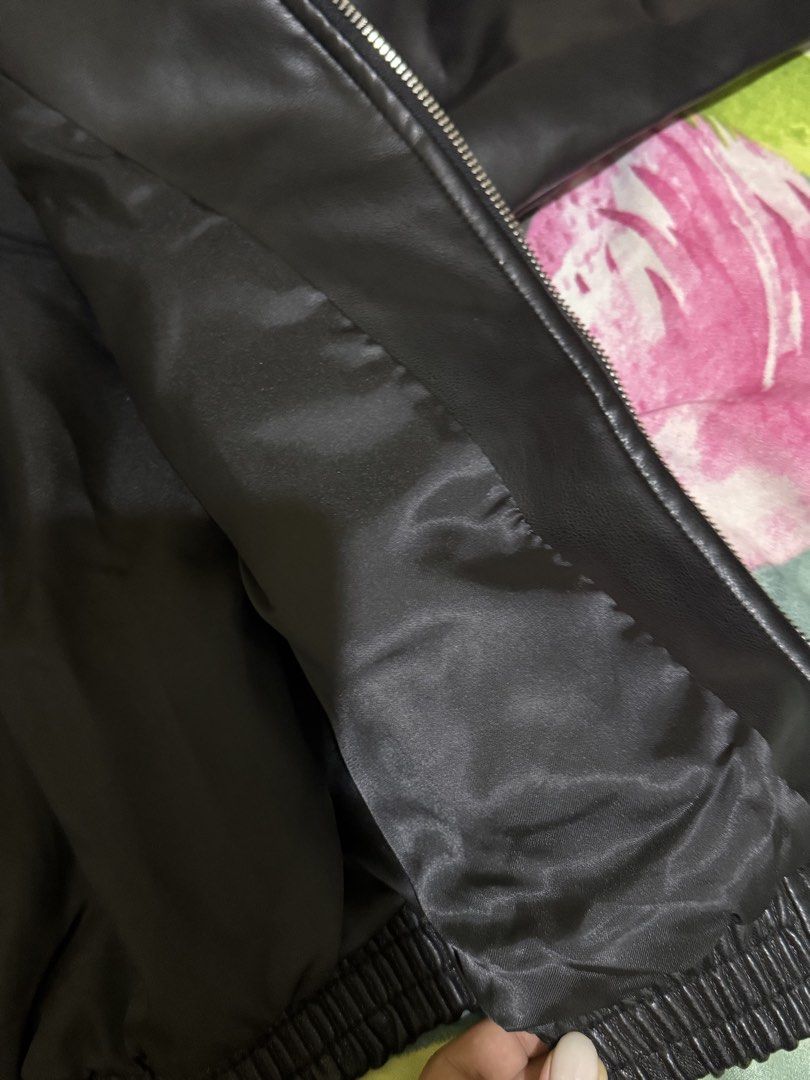 Livesso High Quality Black Leather Jacket (Category: Coats, Jackets and Outerwear) located in Borongan. Submitted by loupreloveddd (Listing ID 1468545729, Image 3). Description: - high quality leather - perfect for winter trip - retails around 1,4k in she!n, but got it for 1,2k - used once only for my taiwan winter trip - size S on tag, can fit up to M or maybe L (depends sa height) frames - oversized fir for XS-S frames - actual when worn sa las