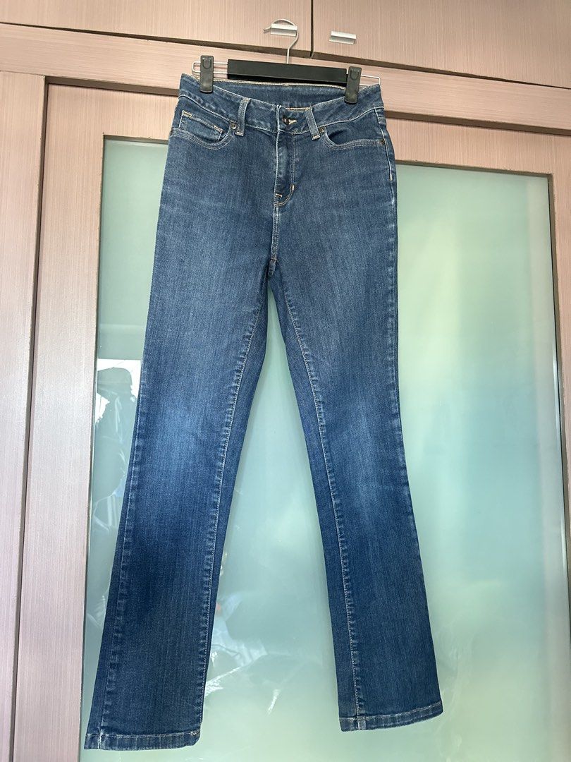 L.L. Bean Classic Blue Denim Jeans (Category: Jeans) located in Mandaluyong City. Submitted by TheWeekendProject (Listing ID 1468575206, Image 1). Description: - Color: Blue - Fit: Classic mid-rise - Closure: Standard button - Features: Belt loops, front and back pockets, clean ankle hem - Waist 73cm -Length 102cm - Versatile everyday basic that matches easily with t-shirts, blouses, and sweaters.