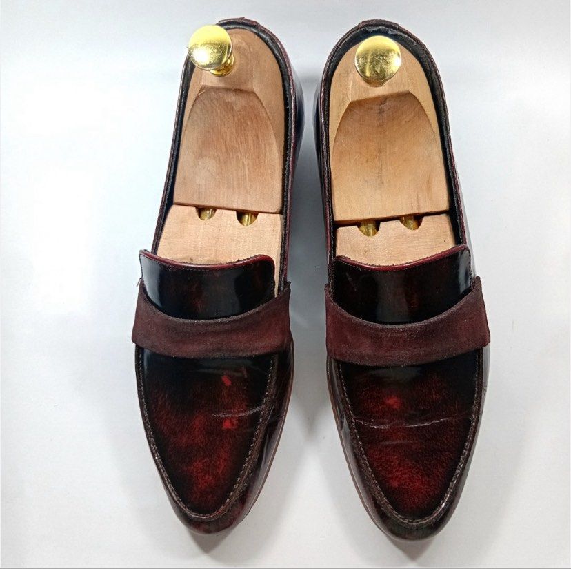 Loafer Red Vero Cuoio (Category: Casual Shoes) located in Cagayan de Oro. Submitted by zarelthrift (Listing ID 1468612922, Image 2). Description: FREE SHIPPING Items are limited only. Loafer Red Vero Cuoio US 7/ 25.5cm Lightly Used Condition .