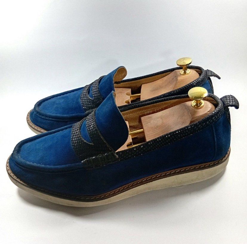 Loafer Suede Lavisione (Category: Casual Shoes) located in Cagayan de Oro. Submitted by zarelthrift (Listing ID 1468614878, Image 3). Description: FREE SHIPPING Items are limited only. Loafer Suede Lavisione US 8.5/ 27cm Lighty Used Condition.