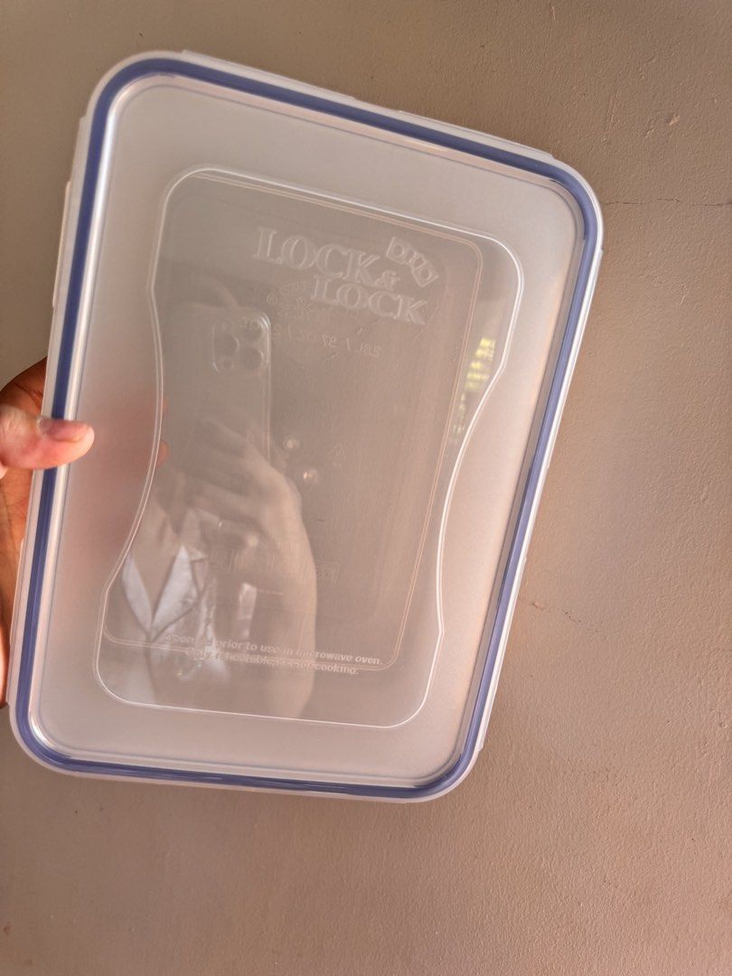 Lock & lock 2.6 Liters (Category: Food Organization & Storage) located in Manila. Submitted by mariadarna (Listing ID 1468663752, Image 3). Description: Original BiG 2.6L Lock & Lock 300 each 250 if minimum 4pcs. .
