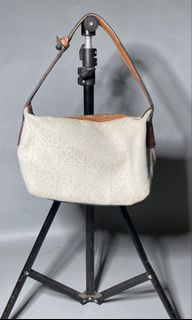 (Category: ) located in . Submitted by susthriftshop (Listing ID 1468508023, Image 1). Description: .