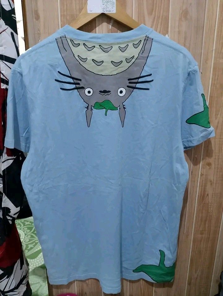 LOEWE STUDIO GHIBLI (Category: Tshirts & Polo Shirts ) located in Taguig. Submitted by clothingselection (Listing ID 1468661249, Image 2). Description: PTPA LOEWE STUDIO GHIBLI 22 X 30 VERYGOOD CONDITION NID WASH FRESH FROM BALE MAY YELOW LINE SA GITNA OR BETTER IF NA WASH NOT VISIBLE.