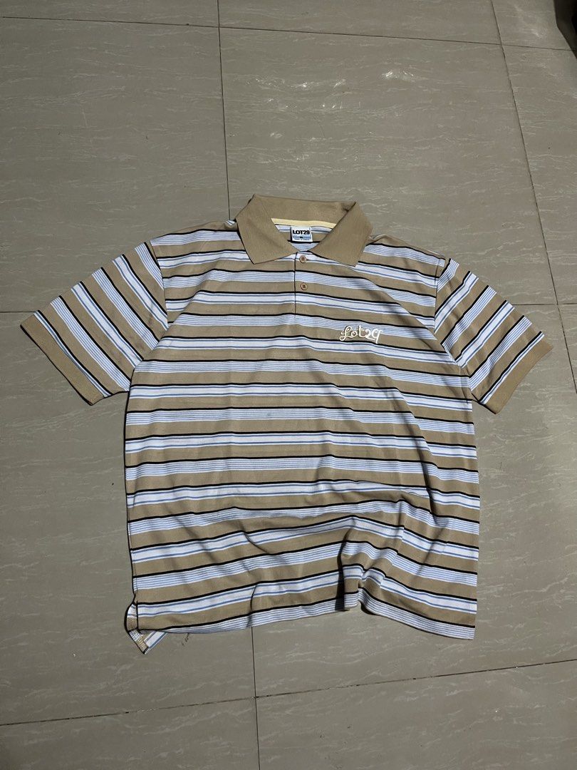 LOT 29 PLAID POLO SHIRT (Category: Tshirts & Polo Shirts ) located in Manila. Submitted by thrift2lifestyle (Listing ID 1468601002, Image 1). Description: LOT 29 PLAID POLO SHIRT EXCELLENT CONDITION W24 L28 NO ISSUE 450.