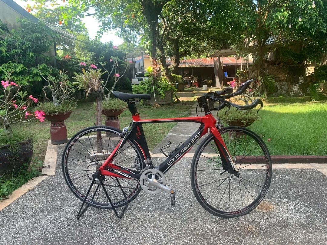 Louis Garneau Mer-ex (Category: Bicycles) located in Caloocan City. Submitted by decs12 (Listing ID 1468641582, Image 1). Description: - Brand/Model: Louis Garneau road bike frame (Licensed product of Louis Garneau Quebec Louis Garneau LGS-MER EX 2009 P25000 Negotiable * Full LG 12K Carbon frame * LG Carbon fork * Triathlon / Time Trial aero frame * Vision Pro Integrated Sloping Wing cockpit * Shimano 105 drivetrain * Shimano Dura-Ace bar-end shi