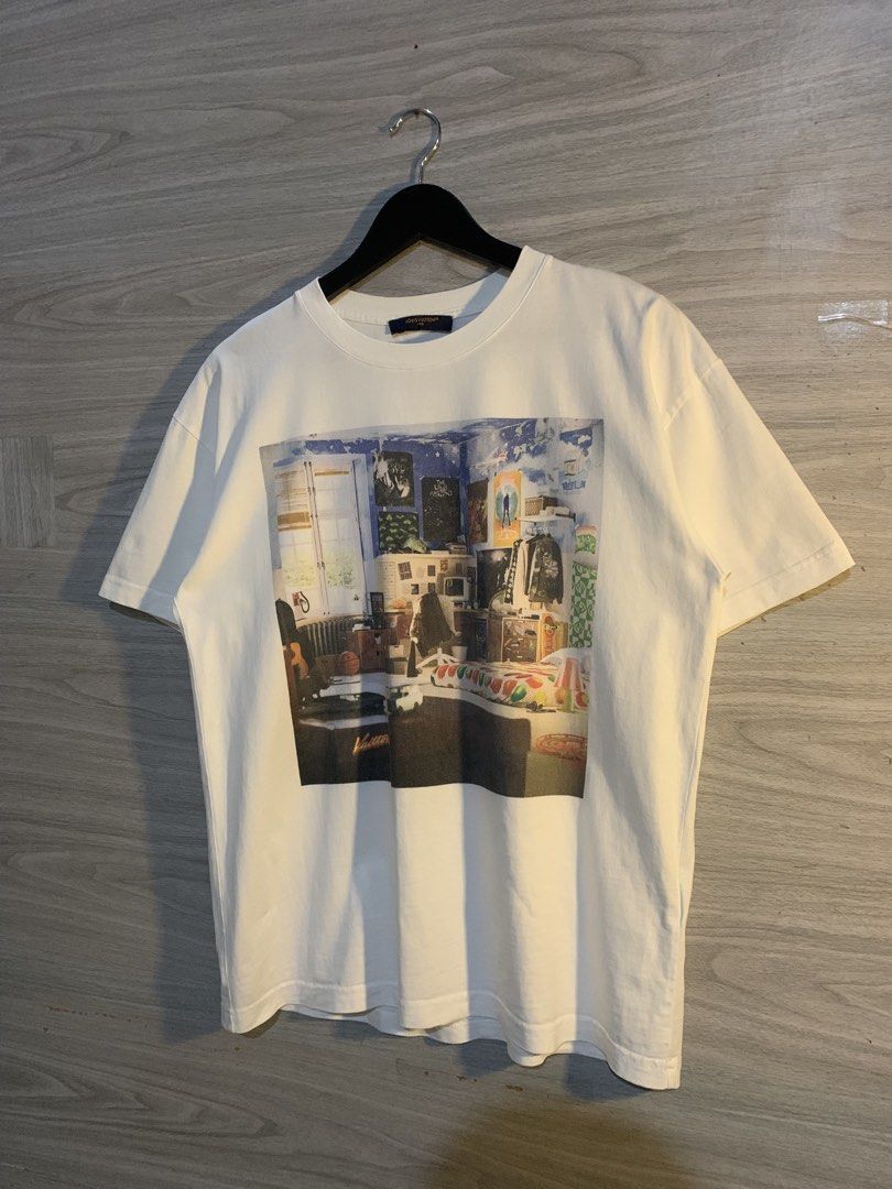 Louis Vuitton (Category: Tshirts & Polo Shirts ) located in Butuan. Submitted by thrif_findspeace (Listing ID 1468663825, Image 2). Description: Condition : Excellent Colorate : 9.5 Width - 21 Length - 27 Issue : None.