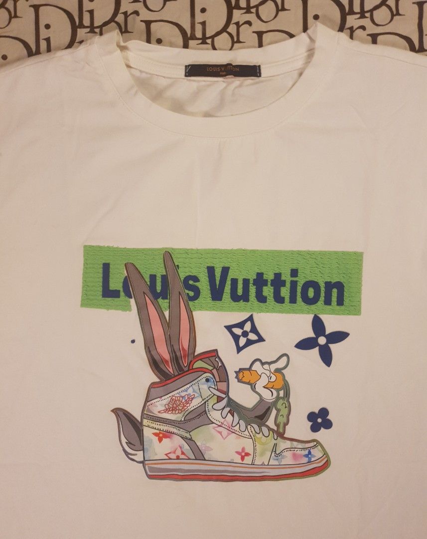 Louis Vuitton bugs bunny (Category: Tshirts & Polo Shirts ) located in San Fernando. Submitted by retro.district. (Listing ID 1468711910, Image 2). Description: - Louis Vuitton bugs bunny - Size: Large - Condition: Excellent - No issue.