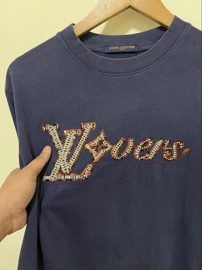 Louis Vuitton Lovers Design Navy Blue Shirt (Category: Luxury Apparel) located in Manila. Submitted by thriftpoint99 (Listing ID 1468645290, Image 3). Description: 20x25 No issue Excellent condition.