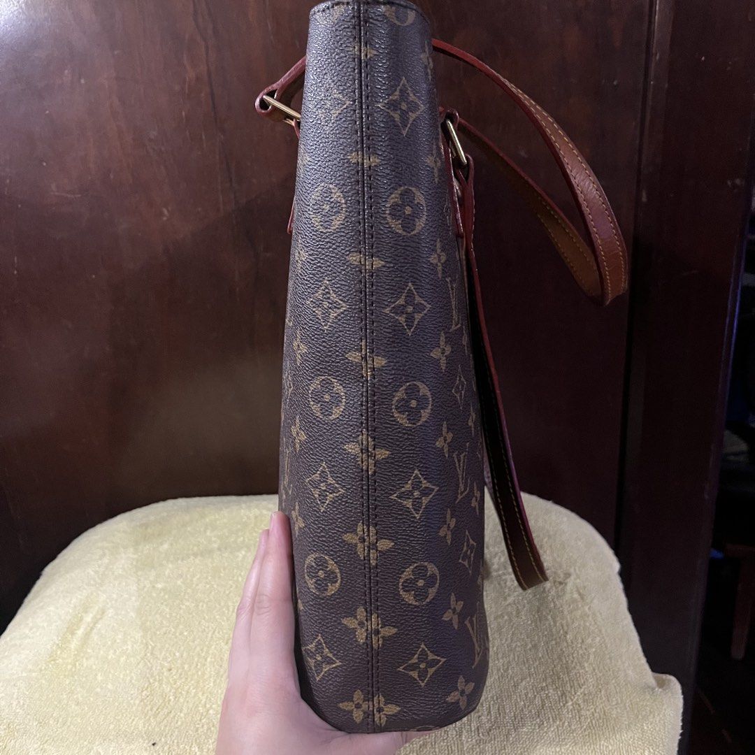 Louis Vuitton Vavin Monogram Canvas Tote Bag (Category: Luxury Bags & Wallets) located in Daraga. Submitted by pickandgo26 (Listing ID 1468556630, Image 3). Description: Clean inside and out. No flaw. Coded. With removable bag organizer included. Still nego Pls see actual photos for reference..
