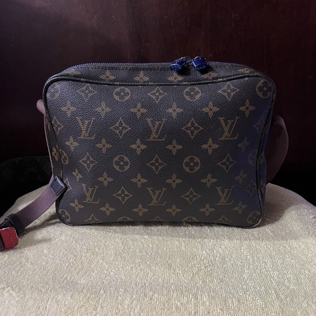 Louis Vuitton Monogram Messenger Bag (Category: Luxury Bags & Wallets) located in Daraga. Submitted by pickandgo26 (Listing ID 1468555750, Image 2). Description: Clean inside and out. Normal sign of use. Very good leather quality. Coded. Still nego Pls see actual photos for reference..