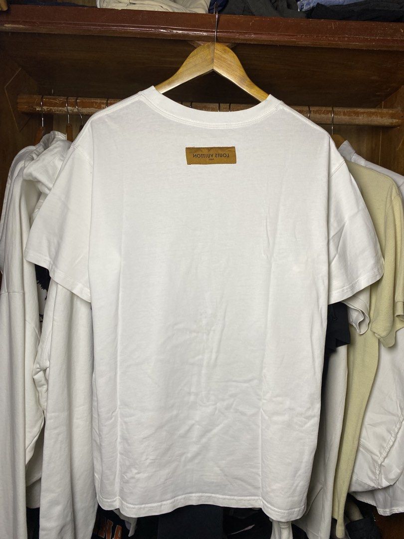Louis Vuitton Multicolor Monogram (Category: Formal Shirts) located in Prosperidad. Submitted by eco.fndsph (Listing ID 1468572121, Image 2). Description: No issue.