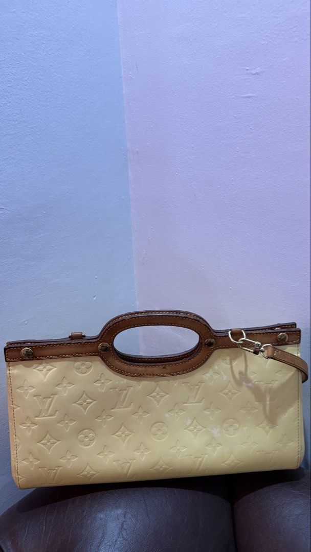 Louis Vuitton Vernis 7K (Category: Luxury Bags & Wallets) located in Manila. Submitted by airabyou (Listing ID 1468562039, Image 1). Description: Louis Vuitton Vernis 7K.