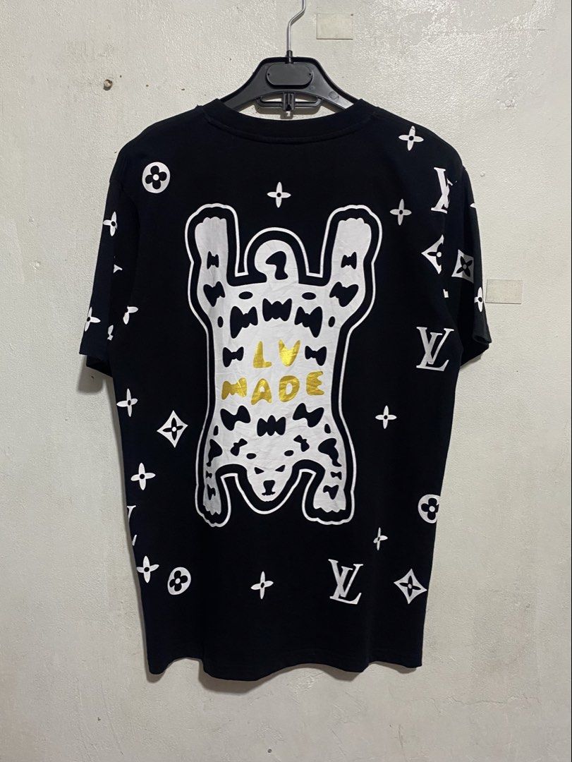 LOUIS VUITTON x HUMAN MADE (Category: Tshirts & Polo Shirts ) located in Manila. Submitted by brndn.rgld (Listing ID 1468649838, Image 2). Description: 20 Width 27 Length Like new condition No issue Dm ur sure offer only.