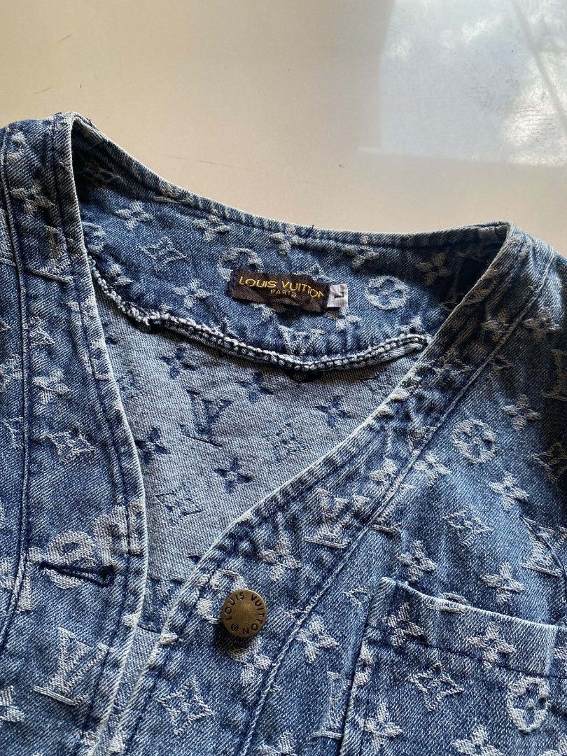 Louis Vuitton X Supreme Denim Monogram Design (Category: Coats, Jackets and Outerwear) located in Cabagan. Submitted by kiane10 (Listing ID 1468596028, Image 3). Description: .
