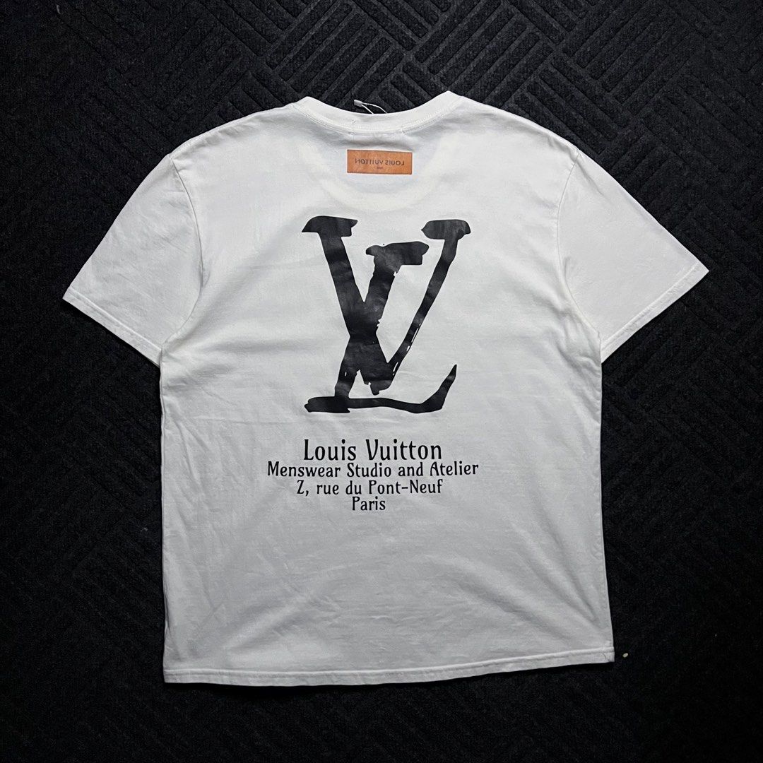 Louis Vuitton (Category: Tshirts & Polo Shirts ) located in Davao. Submitted by archived.status (Listing ID 1468581210, Image 3). Description: COLOR MAY VARY DUE TO LIGHTING‼️ Condition: 9.5/10 Color rate: 9.5/10, or better Issue: N/A Size Large Width 21 Length 27.