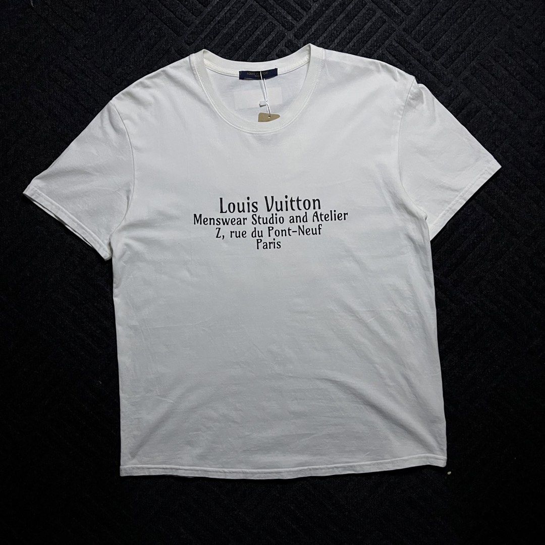 Louis Vuitton (Category: Tshirts & Polo Shirts ) located in Davao. Submitted by archived.status (Listing ID 1468581210, Image 1). Description: COLOR MAY VARY DUE TO LIGHTING‼️ Condition: 9.5/10 Color rate: 9.5/10, or better Issue: N/A Size Large Width 21 Length 27.