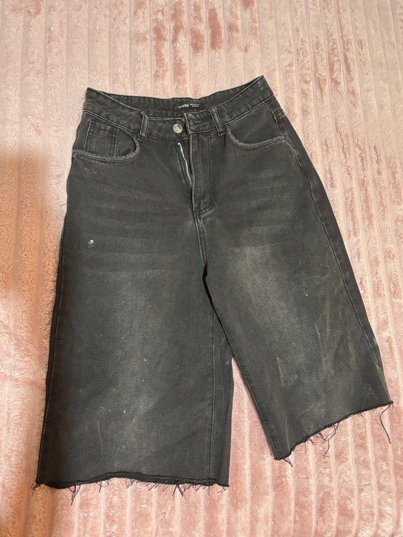Lovito Black Denim Jorts (Category: Shorts) located in Quezon City. Submitted by hadescloset (Listing ID 1468538413, Image 1). Description: - Brand: Lovito - Size: Small (S) - Color/Finish: Washed black with trendy raw hem - Details: Button fly closure, classic 5-pocket styling - Style: Casual everyday streetwear - Condition: Excellent / Well-maintained.