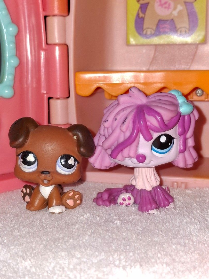 LPS bundle! (Category: Kids Toys) located in Quezon City. Submitted by bonnie_xoxo (Listing ID 1468502126, Image 1). Description: auth littlest pet shop bundle fs! -price based on the price guide mod: j&t mop: gcash or maribank loc: QC.