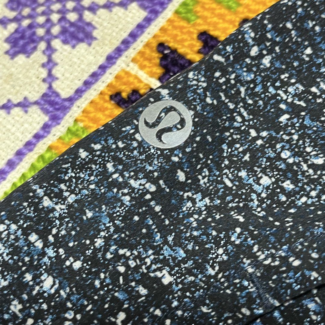 Lululemon Athletic Shorts Size 6 Blue Black Speckled (Category: Shorts) located in Dagupan City. Submitted by vernzkee (Listing ID 1468521907, Image 2). Description: - Brand: Lululemon - Style: Athletic shorts in blue & black speckled pattern - Size: 6 (tag inside waistband pocket) - Waistband: Wide black waistband with secure zippered back pocket - Safety: Reflective logo on lower left leg - Fit: Measures ~15.5" across waist laid flat - Ideal fo