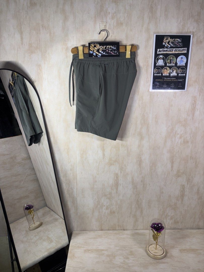 LULULEMON BOWLINE SHORT (Category: Shorts) located in Cabuyao City. Submitted by pormanation-thrift-store (Listing ID 1468606051, Image 1). Description: LULULEMON BOWLINE SHORT Condition: LIKE NEW Color rate: 10/10 (PWEDE SA MASELAN) Size: MEDIUM Dimes: 28-32”Wx17.5”L Issue: NONE‼️ Price: 1200.
