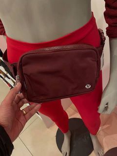 (Category: ) located in . Submitted by ivoryscloset (Listing ID 1468516157, Image 1). Description: .