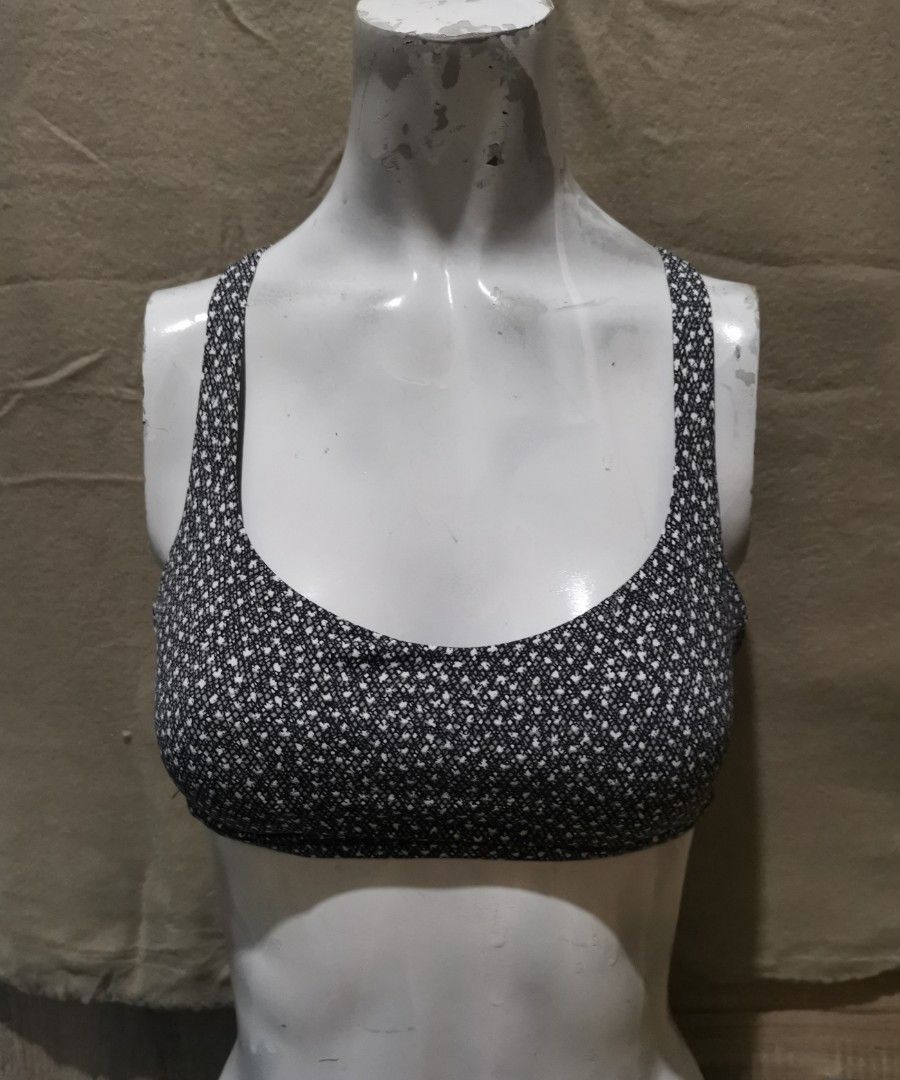 Lululemon free to be zen bra dot 4 (Category: Undergarments & Loungewear) located in San Pedro. Submitted by thriftersthrift (Listing ID 1468507321, Image 1). Description: Dot 4 with pads Good condition Color rate : 10 /10 🌵ALL ITEMS ARE FROM UKAY BALE SO MANAGE YOUR EXPECTATION 🌵 ASK SELLER FOR MORE INFORMATION COLOR MAY CHANGE TRU LIGHTING.