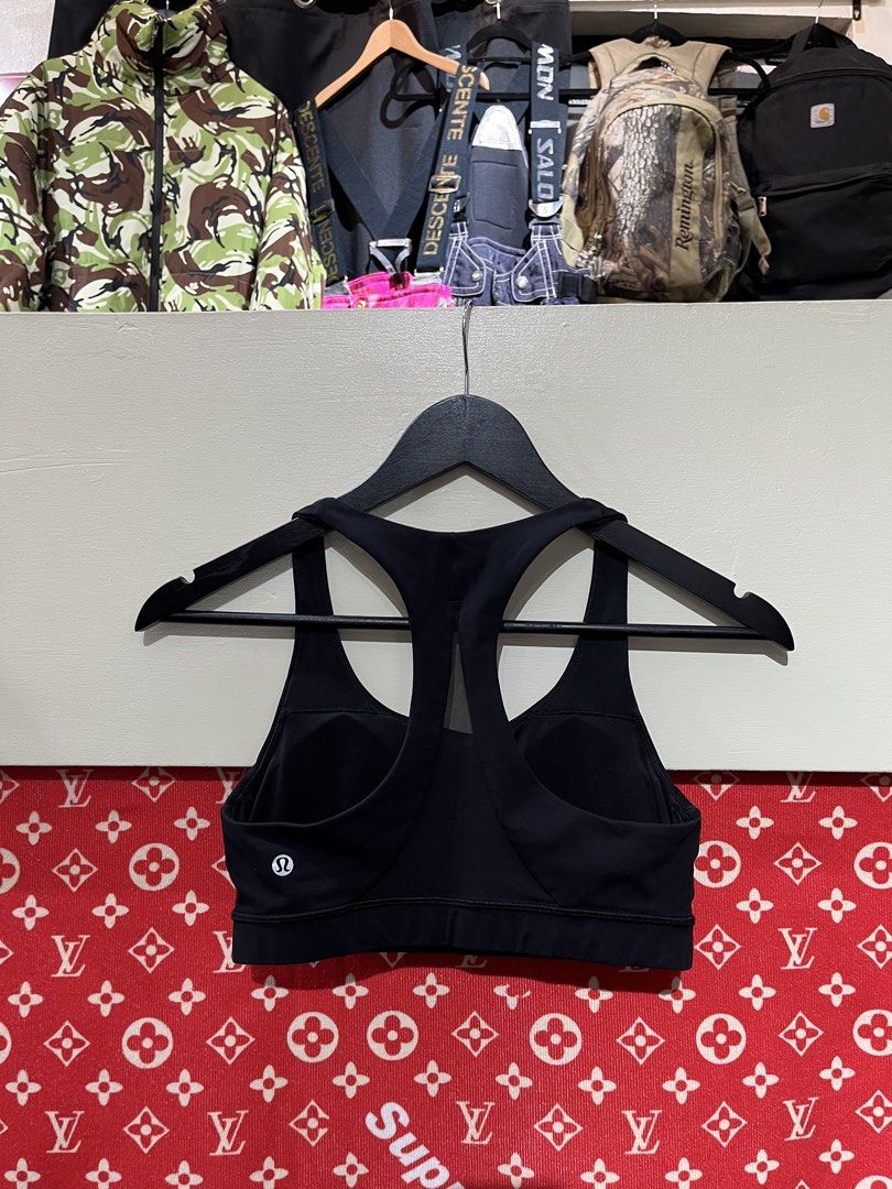 Lululemon Invigorate Bra (Padded) (Category: Activewear) located in Lucban. Submitted by rep.rznt (Listing ID 1468596121, Image 2). Description: Size: 6 on tag With sticker size.