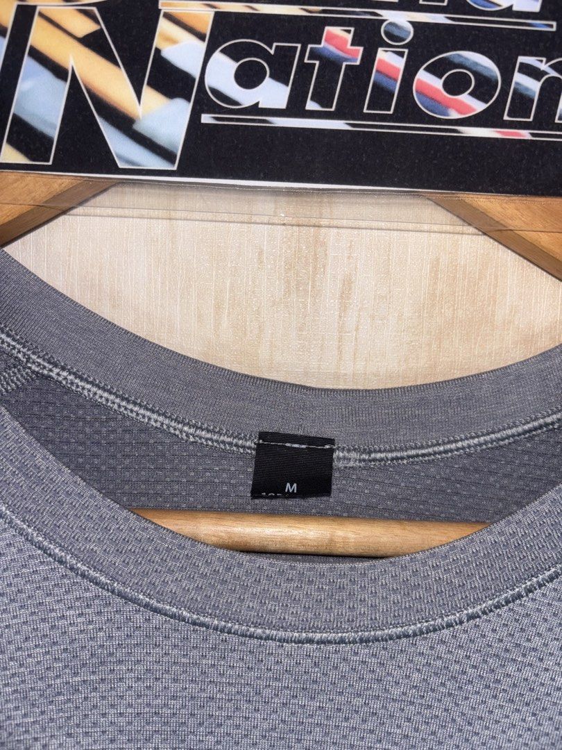 LULULEMON METAL VENT TECH SHIRT (Category: Tshirts & Polo Shirts ) located in Cabuyao City. Submitted by pormanation-thrift-store (Listing ID 1468606356, Image 3). Description: LULULEMON METAL VENT TECH SHIRT Condition: LIKE NEW Color rate: 10/10 (PWEDE SA MASELAN) Size: MEDIUM Dimes: 19.5”Wx28”L Issue: NONE‼️ Price: 1200.