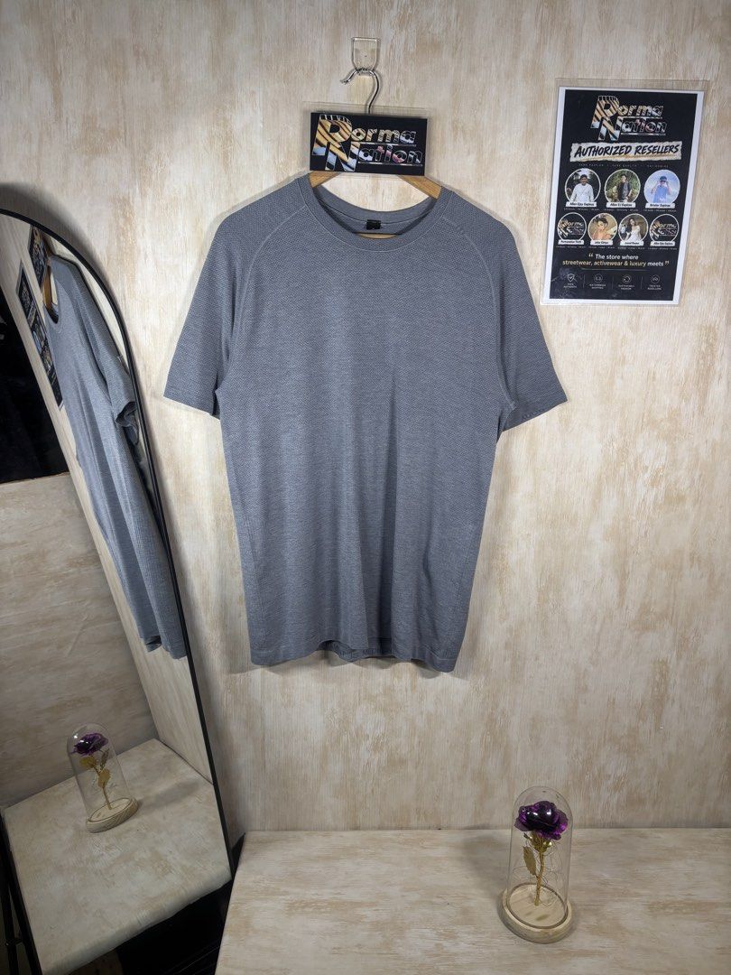 LULULEMON METAL VENT TECH SHIRT (Category: Tshirts & Polo Shirts ) located in Cabuyao City. Submitted by pormanation-thrift-store (Listing ID 1468606356, Image 1). Description: LULULEMON METAL VENT TECH SHIRT Condition: LIKE NEW Color rate: 10/10 (PWEDE SA MASELAN) Size: MEDIUM Dimes: 19.5”Wx28”L Issue: NONE‼️ Price: 1200.