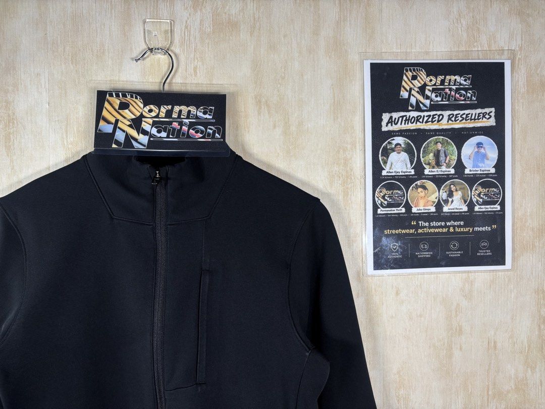 LULULEMON SOJOURN JACKET (Category: Coats, Jackets and Outerwear) located in Cabuyao City. Submitted by pormanation-thrift-store (Listing ID 1468598023, Image 3). Description: LULULEMON SOJOURN JACKET Condition: LIKE NEW Color rate: 10/10 (PWEDE SA MASELAN) Size: XS Dimes: 18.5”Wx24.5”L Issue: NONE‼️ Price: 1800.