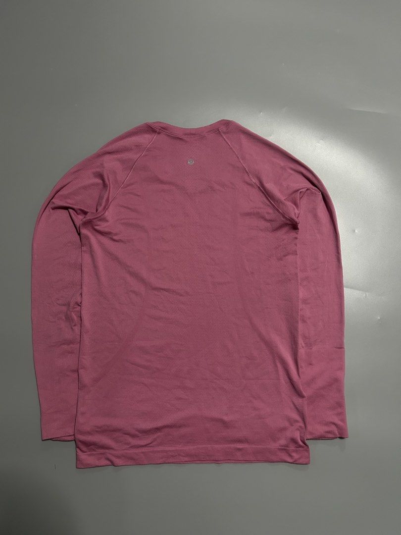 Lululemon Swiftly Tech Long-Sleeve Shirt 2.0 (authentic) (Category: Activewear) located in Trece Martires City. Submitted by flip_flips (Listing ID 1468526262, Image 2). Description: Lululemon Swiftly Tech Long-Sleeve Shirt 2.0 (authentic) -Dimes: 18 width stretchable up to 22 26 length -Excellent condition -9.5/10 color rate -issue: none.