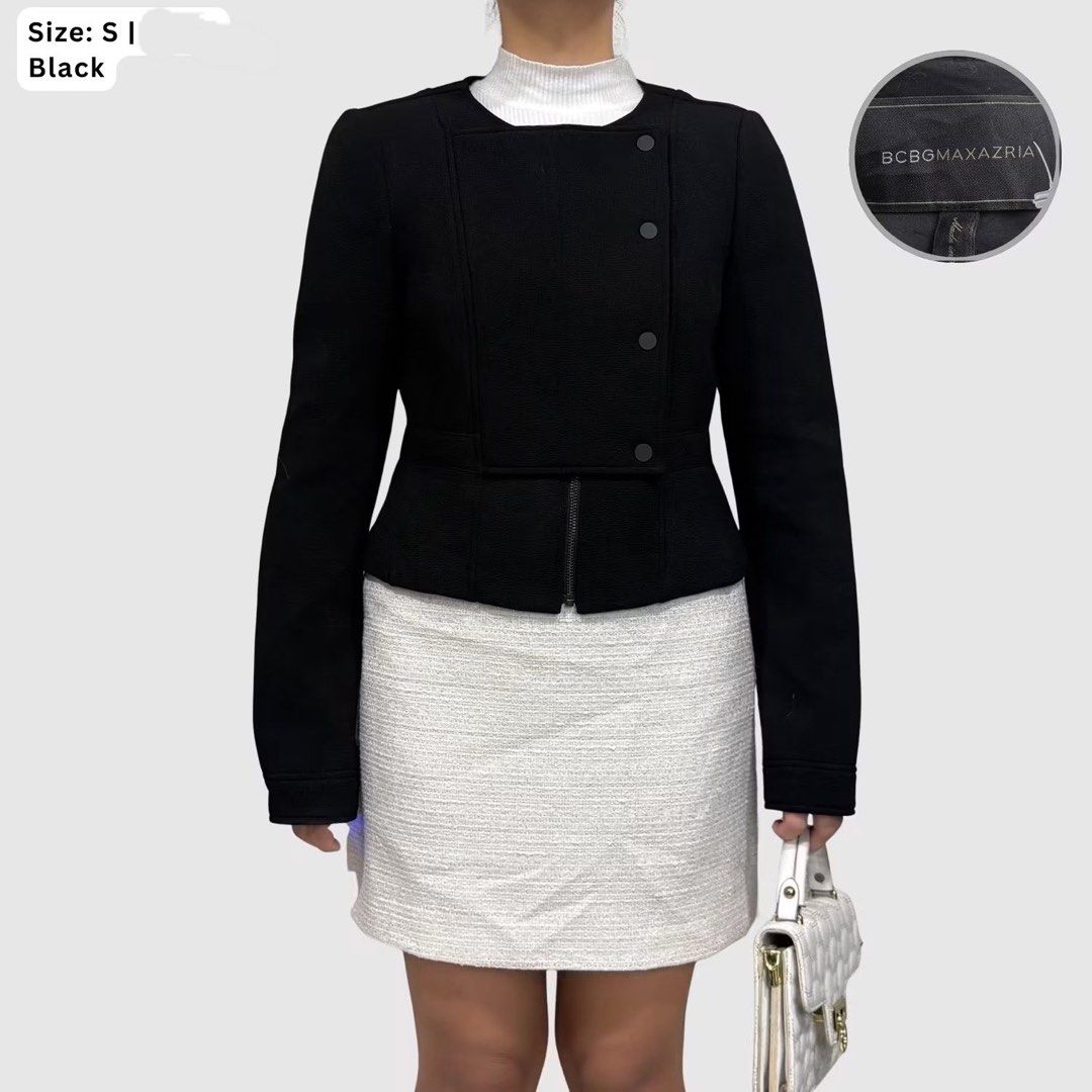 Luxury COAT (Category: Coats, Jackets and Outerwear) located in Davao. Submitted by jedee31 (Listing ID 1468710701, Image 3). Description: Luxury coat available!!! .
