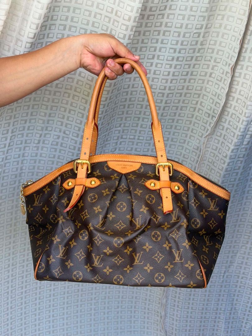 LV Tivoli (Category: Luxury Bags & Wallets) located in Caloocan City. Submitted by iiiseventeen (Listing ID 1468710673, Image 1). Description: LV Tivoli .