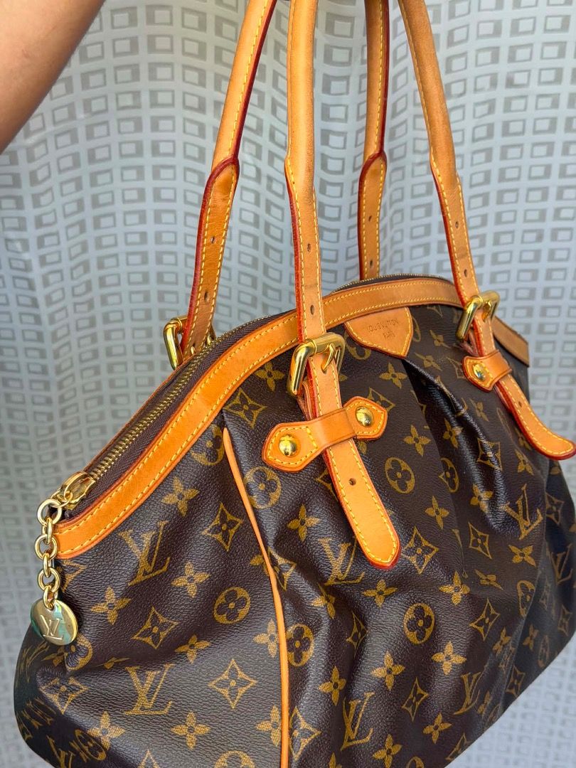 LV Tivoli (Category: Luxury Bags & Wallets) located in Caloocan City. Submitted by iiiseventeen (Listing ID 1468710673, Image 3). Description: LV Tivoli .