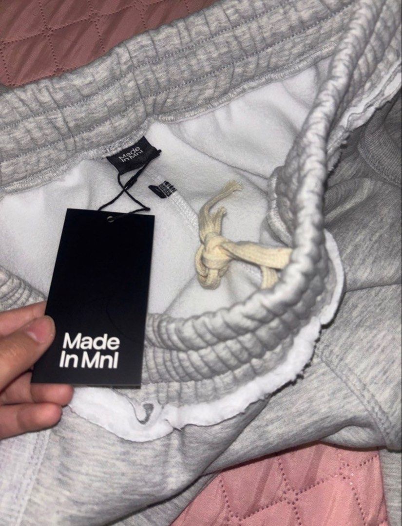 Made in Mnl Sweatpants (Category: Joggers) located in Calamba. Submitted by _jusjfinds (Listing ID 1468558786, Image 1). Description: ₱635 IN TOTAL INCLUDING SHIPPING •original price: got it for ₱830 • condition: brand new / never used • size: XL (32-40) • color: light acid • rfs: gift siya, pero unfortunately wrong size. • packaging: may small tear lang sa plastic packaging from opening, but the sweatpants itself is completely unaffected and in 