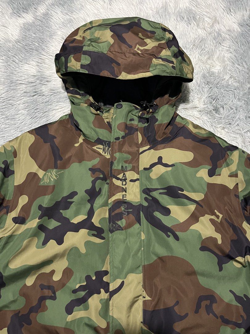 Madness Camou White Duck Down Puffer Jacket (Category: Coats, Jackets and Outerwear) located in Sasmuan (Sexmoan). Submitted by winterclothes.ph (Listing ID 1468526551, Image 2). Description: Madness Camou White Duck Down Puffer Jacket M on tag Width 23.5 Length 31 Excellent Condition.