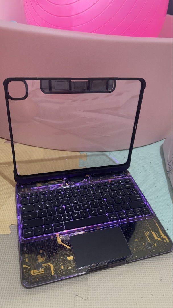 Magic keyboard (Category: Computer Keyboard) located in Manila. Submitted by ivyfv04 (Listing ID 1468639749, Image 3). Description: Magic keyboard No issue.