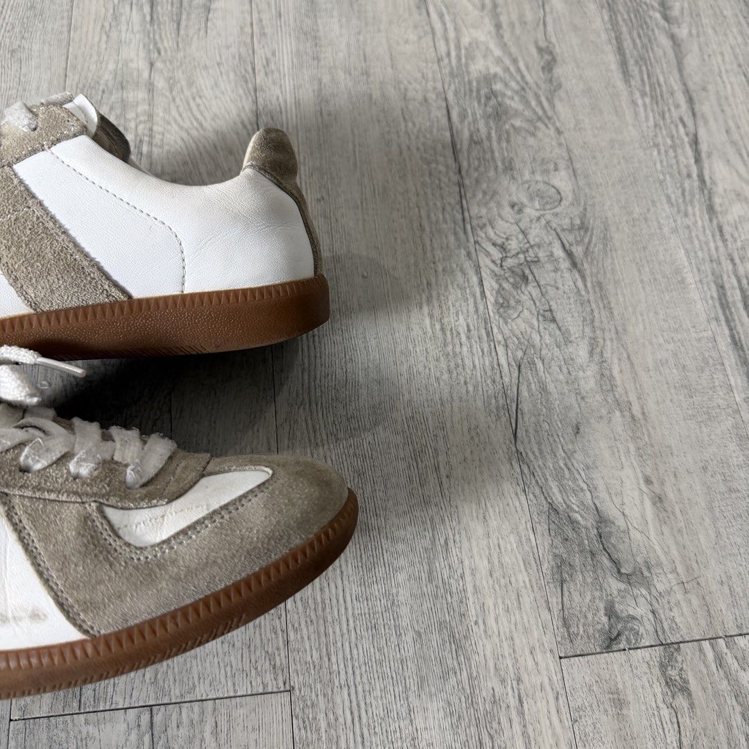 Maison Margiela Gats (Category: Sneakers) located in Manila. Submitted by wornagainstudios2 (Listing ID 1468677685, Image 3). Description: .