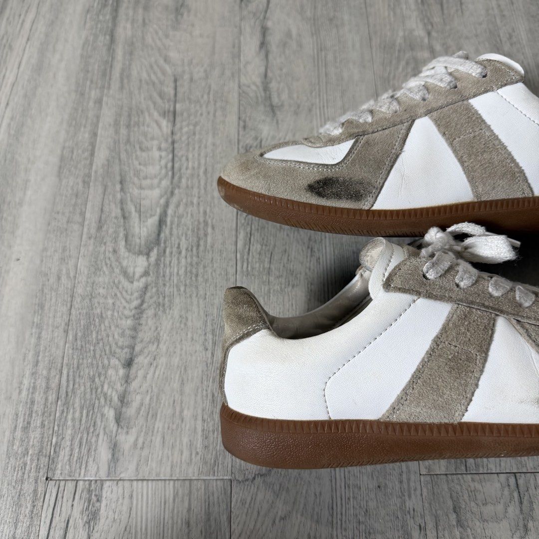 Maison Margiela Gats (Category: Sneakers) located in Manila. Submitted by wornagainstudios2 (Listing ID 1468677685, Image 2). Description: .