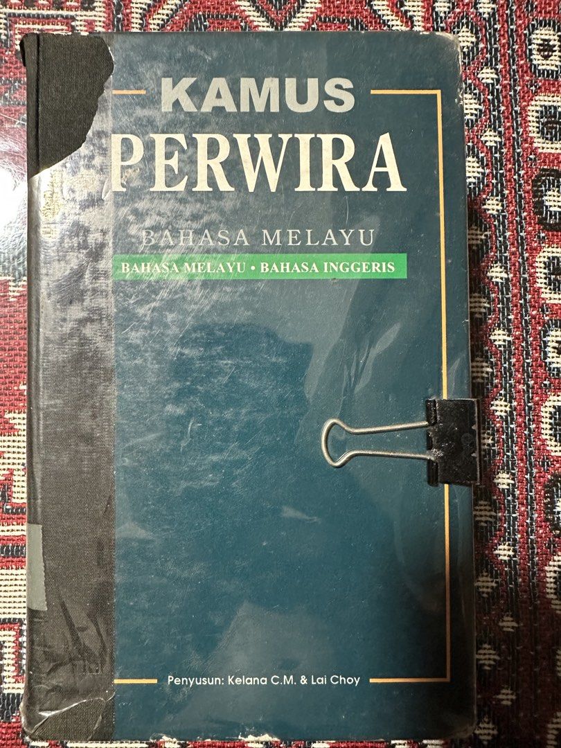 Malay Language Dictionary & Thesaurus (Category: Textbooks) located in Singapore. Submitted by snjyrms (Listing ID 1468658607, Image 3). Description: Kamus Bahasa Melayu dan Tesaurus.