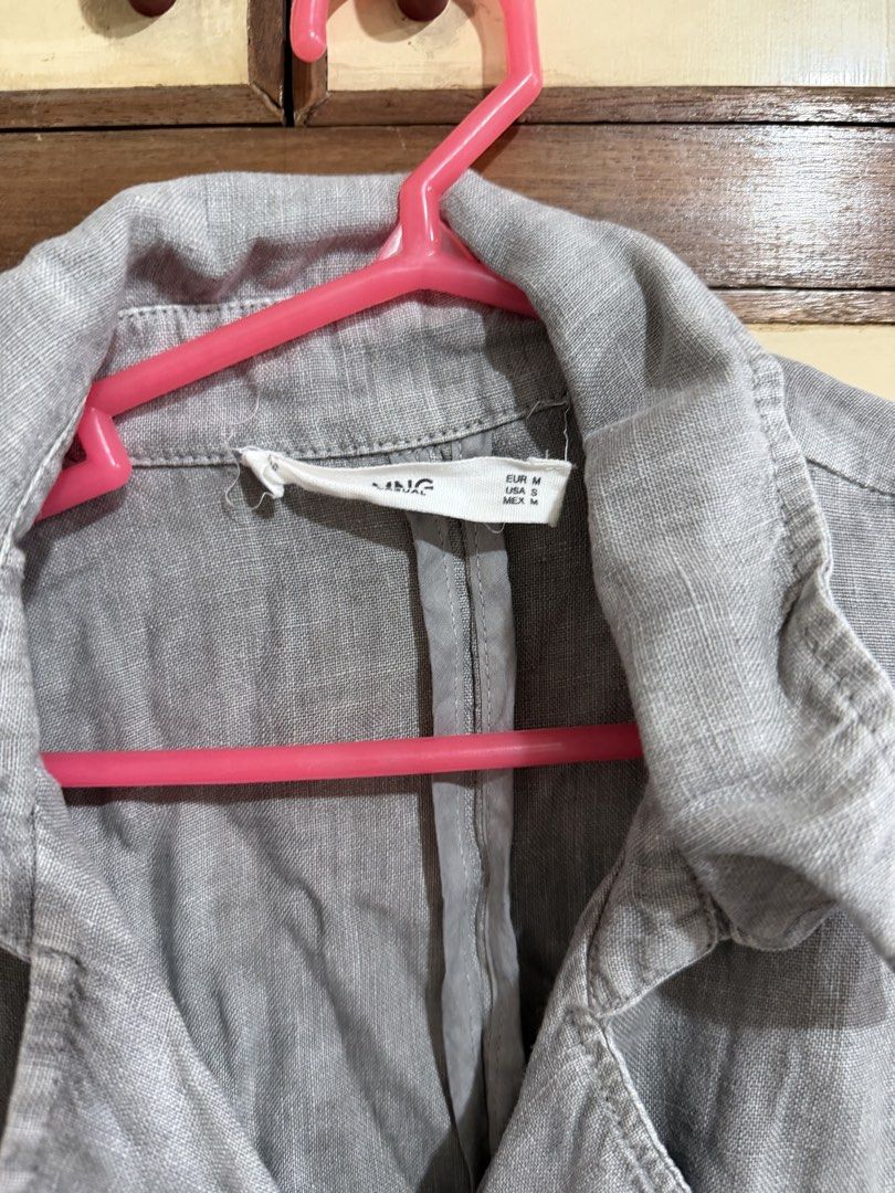 Mango Linen Blend Jacket Medium (Category: Coats, Jackets and Outerwear) located in Manila. Submitted by preloved_new_forsale (Listing ID 1468568139, Image 3). Description: .