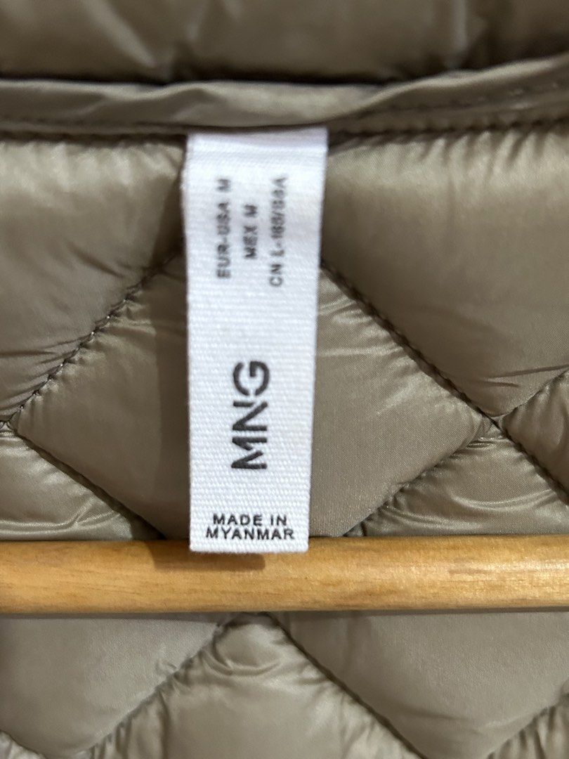 Mango Quilted Vest (Category: Coats, Jackets and Outerwear) located in Baguio. Submitted by previouslymine.10 (Listing ID 1468549354, Image 2). Description: - mango quilted vest - product size: shoulder 14 inches, length 23 inches.