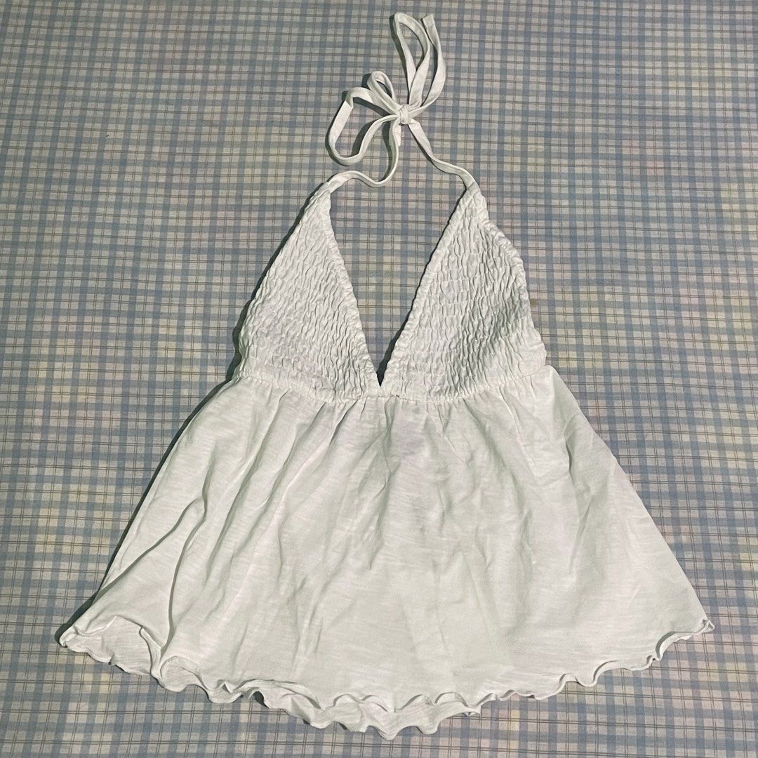 MANGO RUCHED HALTER TOP (Category: Blouses) located in Baguio. Submitted by bentabox (Listing ID 1468594770, Image 1). Description: no flaws size xs-s rfs: wrong size.