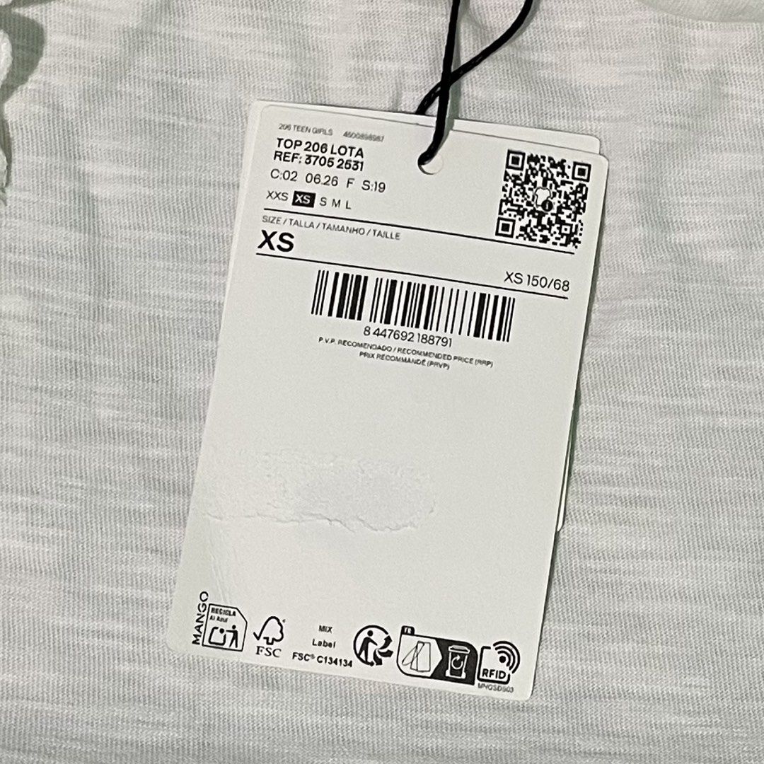 MANGO RUCHED HALTER TOP (Category: Blouses) located in Baguio. Submitted by bentabox (Listing ID 1468594770, Image 3). Description: no flaws size xs-s rfs: wrong size.