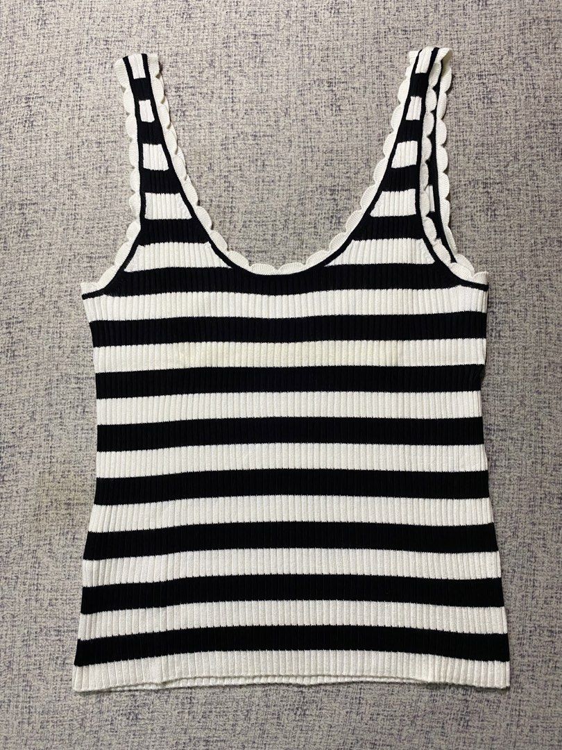 Mango stripped Top (Category: Sleeveless) located in Manila. Submitted by glen_n (Listing ID 1468526852, Image 1). Description: Original Mango stripped Top Size: Medium Condition: Preloved in good condition Worn only a few times. ❌NO When worn ❌NO Sh0pee checkout ❌ Strictly NO return/NO exchange policy.